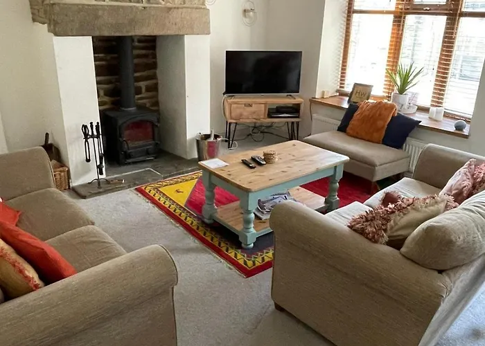 Wuthering Cottage - Central, Stylish, Cosy, Comfy