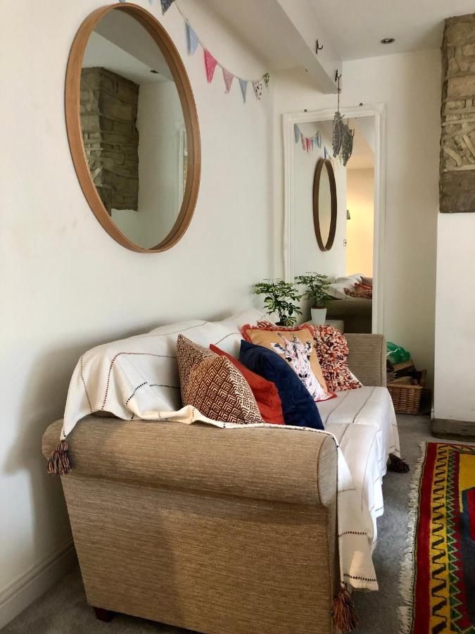 Wuthering - Central, Stylish, Cosy, Comfy Ferienhaus Haworth