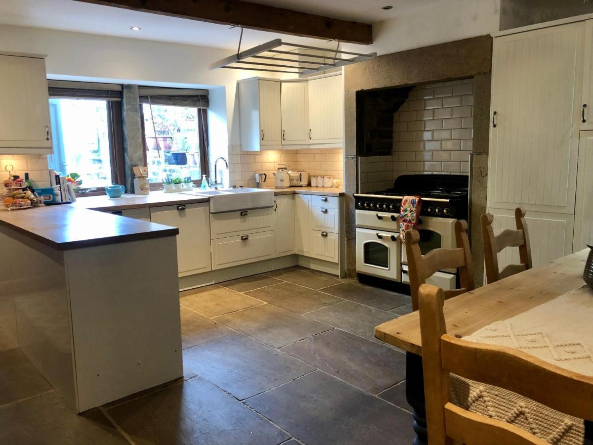 Wuthering - Central, Stylish, Cosy, Comfy Ferienhaus *